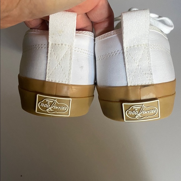 Todd Snyder Sperry White Canvas Sneakers with Brown Soles Sz 10.  NWOB